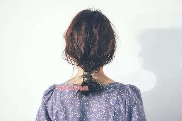 时尚｜明明选对款式还是穿不美连衣裙？可能是“它”的锅……