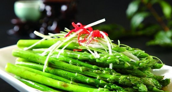  年收入■农家菜王卖12元1斤，亩产3000斤，农民种它年收入80万元