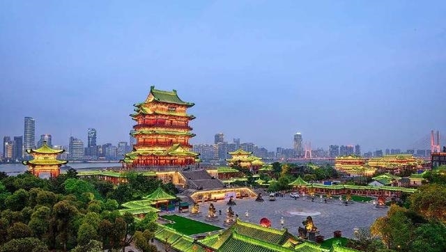 江西11地市GDP排行榜：南昌5000亿，赣州2500亿，九江2407亿