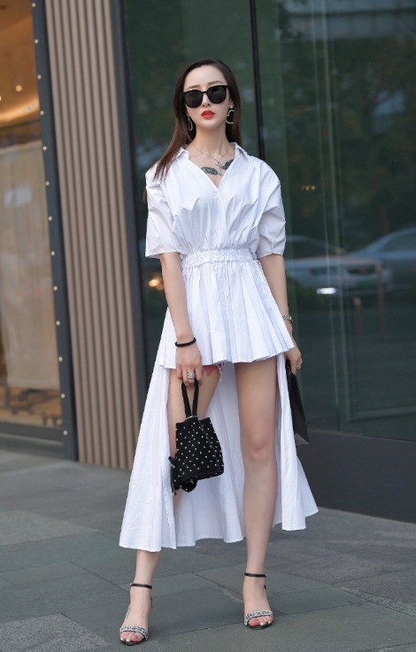 衬衫■小姐姐的衣服太有特点了,衬衫?裙子?还是礼服?设计师脑洞太大了
