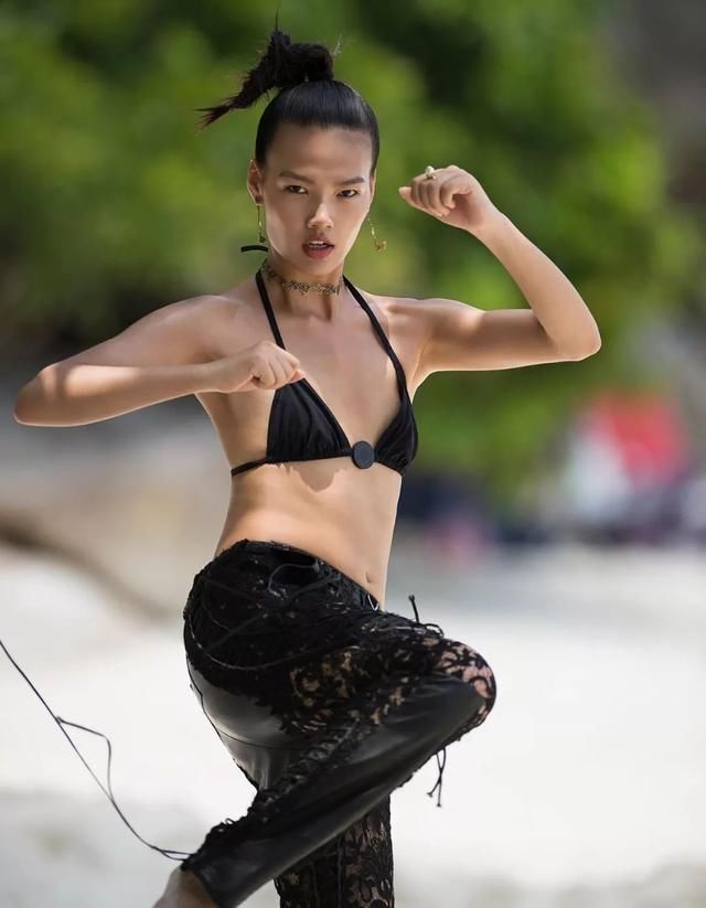 BAZAAR最经典栏目重启，时装原来这么好玩儿！