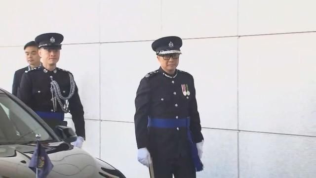  【信息】香港新任警务处处长举行发布会 透露出什么信息？