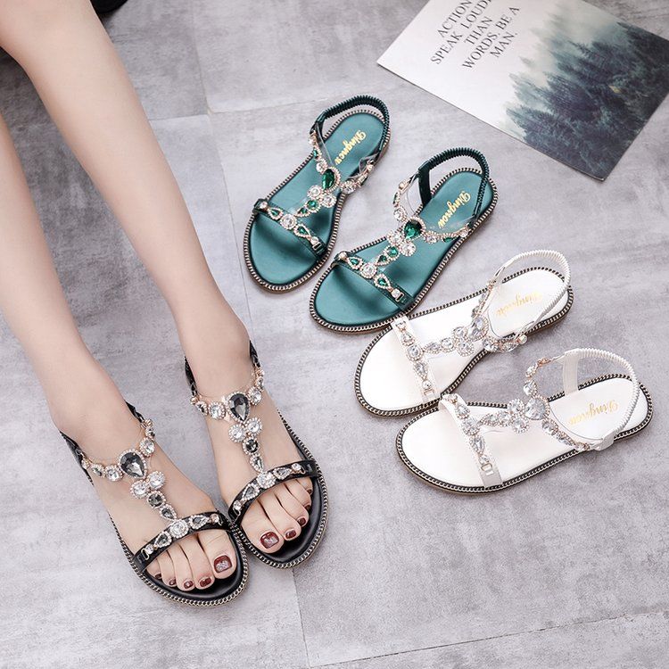 换掉你的休闲鞋吧，今年流行这样的时尚凉鞋，比休闲鞋舒适多了