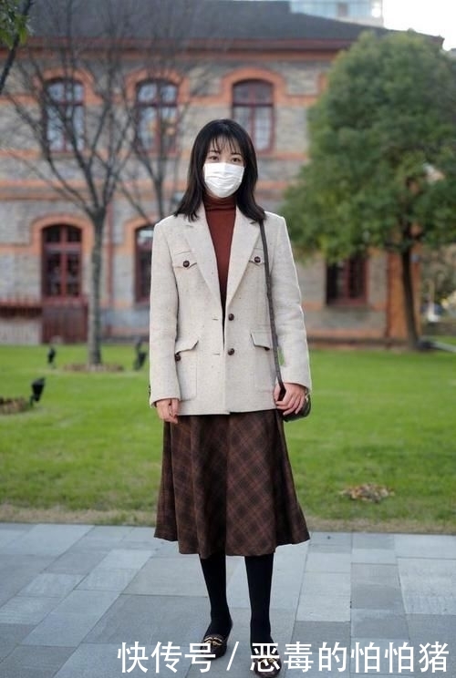  【搭配一】戴口罩我们是认真的，和衣服这样搭又美又实用，不露脸照样能出彩