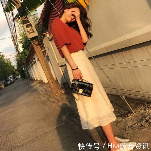 哇塞！今年流行“港味套装”，时尚的不费力气，显高显瘦特有气质