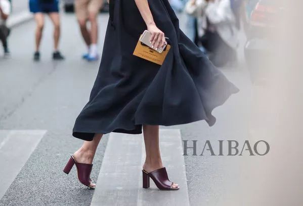 喜欢| 奚梦瑶脚上的这双鞋，我年年都在穿!