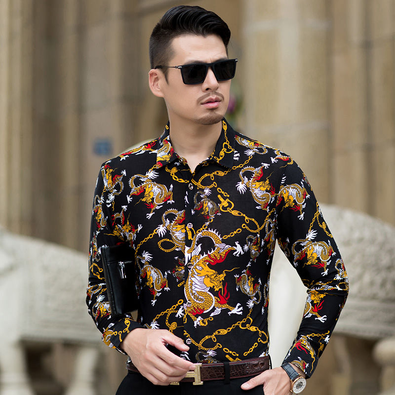 秋天男人光换外套可不行，瞧瞧这些内搭衬衫和T恤，保暖又挡风