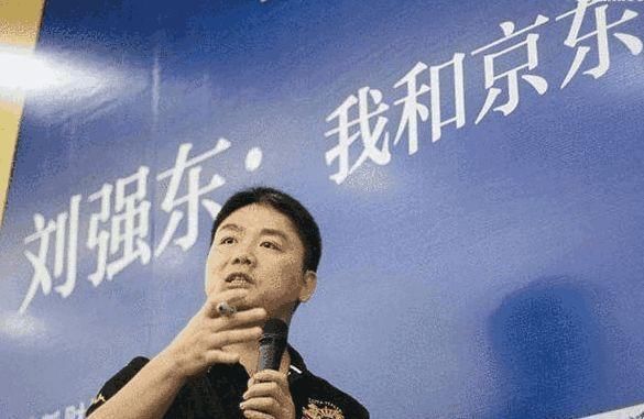 谣言不攻自破，刘强东回国打了谁的脸?