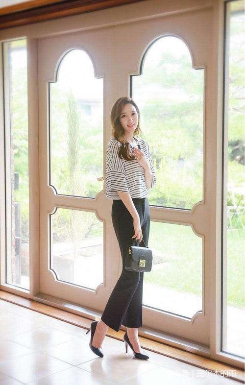 紧身裤视觉上显瘦显修长，无论逛街或者穿去上班都不错！