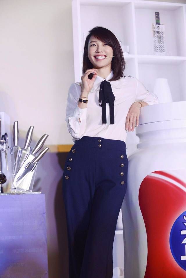 几日不见，白百何瘦成一道闪电，网友:拍戏也忒累了吧!