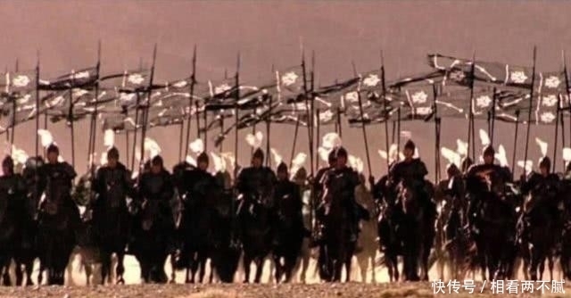 『诸侯国的控制』周朝式微成为空壳王朝,为何直到秦庄王时才被灭怕枪打出头鸟