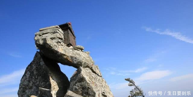 中国最特殊铁庙，重达一吨直立山顶巨石上，四周都是崖壁千年不倒