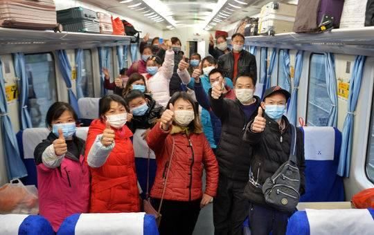  [人社部门]1058名！节后四川人数最多农民工返岗专列从广安始发