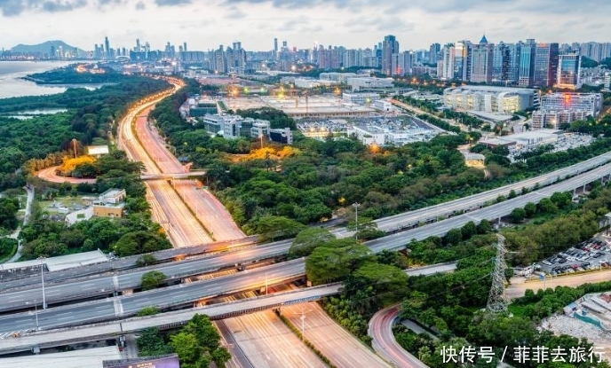 中国最“吸金”的高速公路，投资7亿，1年就回本，赚了20亿！