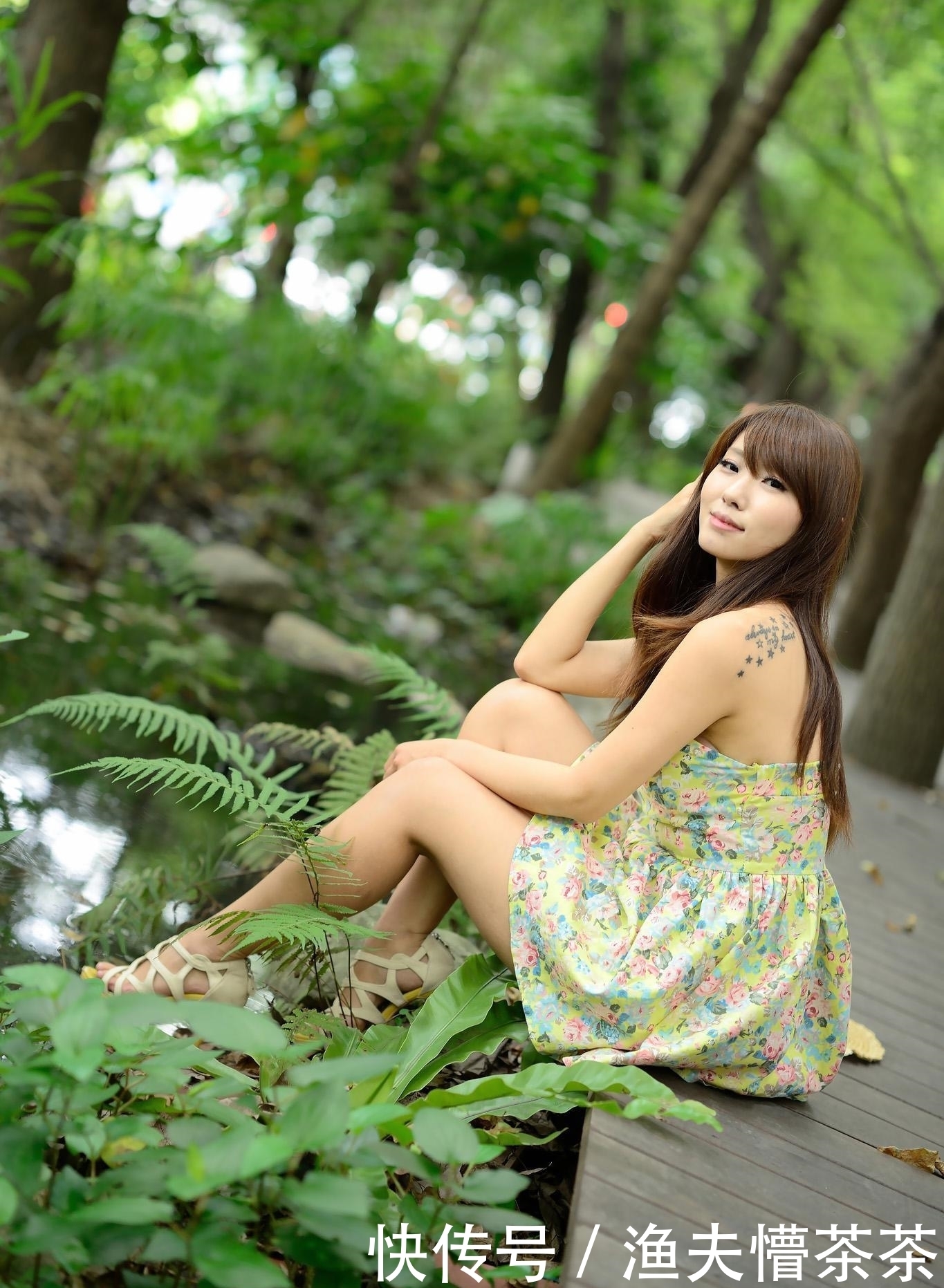 #写真#时尚穿搭推荐:时尚美女唯美写真,青春、靓丽,简直美爆了