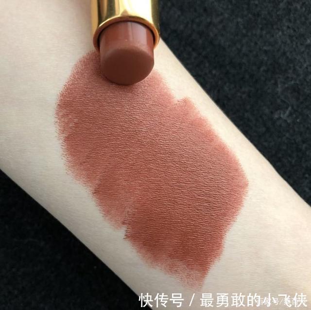 「唇膏」美妆论坛讨论度最高的6支焦糖色唇膏!一搽皮肤立白,黄皮人必收