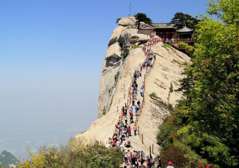 秋天来华山旅游,最好别去长空栈道!华山老导游告诉你真实情况