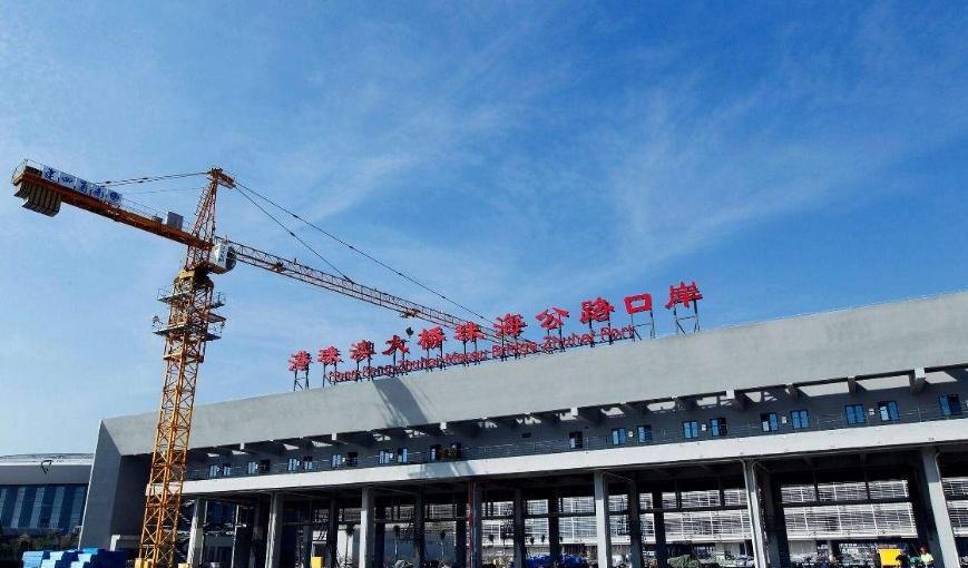 港珠澳大桥连高速都不如！为啥通行费那么高？专家：答案满意吗？