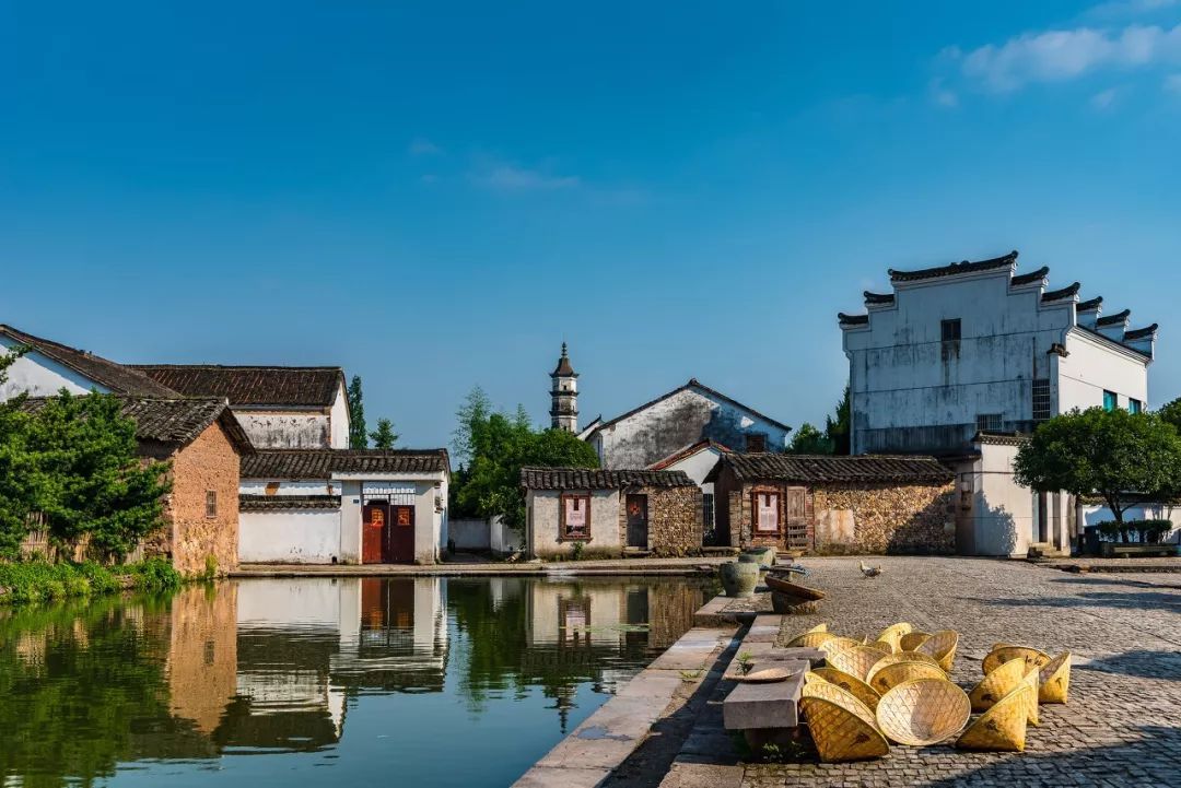 中国最美高铁，90分钟穿过57个国家级风景区，一站一景美哭了