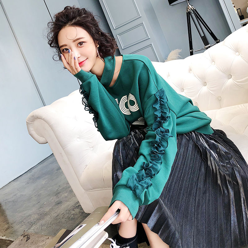 会打扮的女人都不穿裙子了,现在流行下面这时髦卫衣,简直美炸天