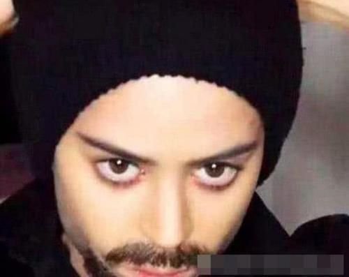 90后妹子化妆技能满级,进男厕都没人看出来!网友:这个妆画得非