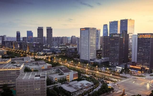 GDP跃进4万亿！为什么地处西部的四川省经济发展能稳定上升？