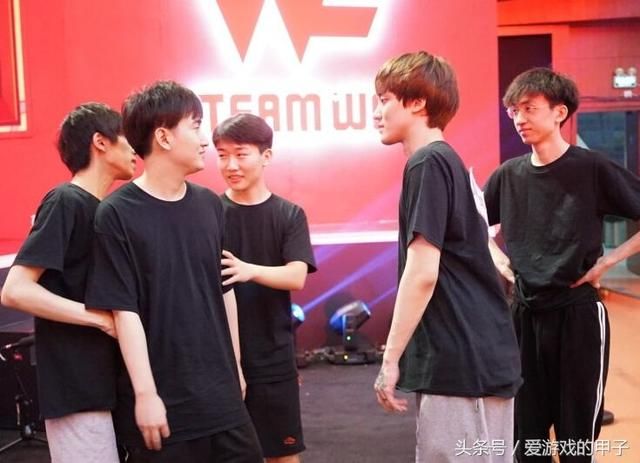 LPL夏季赛WE终发声:不开空调卖高价水属谣言,将追究网友的责任