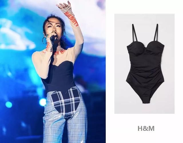 继睡衣外穿、内衣外穿后，泳衣外穿也不是那么难以接受了……