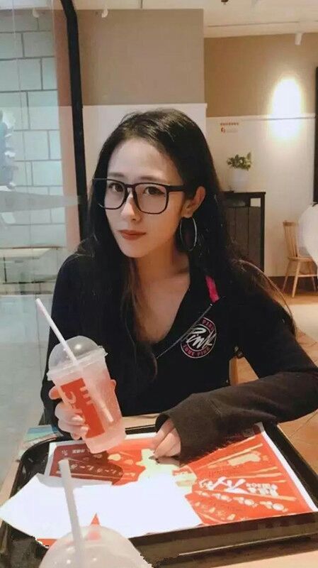 三个月前，她是胖妹界的女神!如今瘦下来，又秒杀了所有的瘦子!