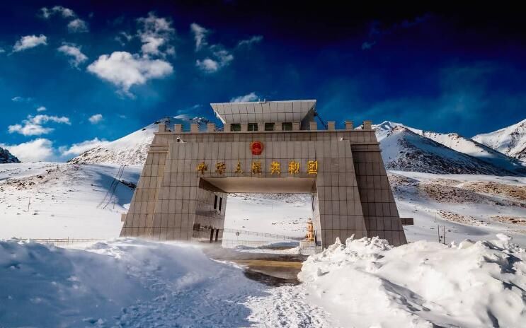 中国最牛小县城,面积相当于两个天津,却和3个国家接壤!