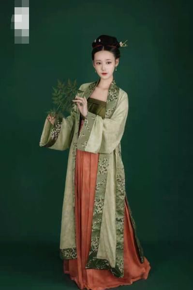  『款褙子』汉服科普：宋制褙子如何搭配春夏装，与明制披风有何不同？