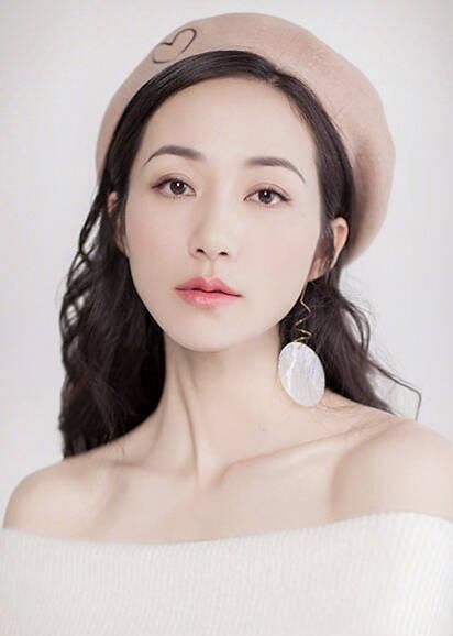  [严严实实]阿娇阿Sa穿防护服戴面罩,杨紫披雨衣加手套,明星开启复工模式防护措施哪家强？