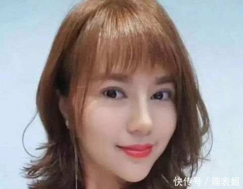  「气质」中年女性过年烫这些发型才显年轻，气质