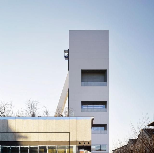  [OMA]OMA与普拉达强强联手，瞬间气场UPUPUP