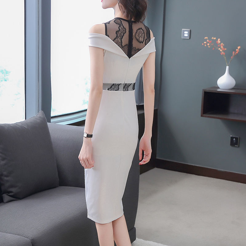 怪不得隔壁阿姨身材这么火辣，原来是穿这紧身包臀裙，凸显S曲线