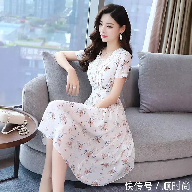 今年很潮流的几款连衣裙，时尚又不贵，三伏天穿时髦又清爽