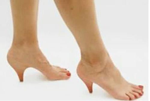 四双超奇葩的高跟鞋，图二让人毛骨悚然，图四被称“撩汉神器”！