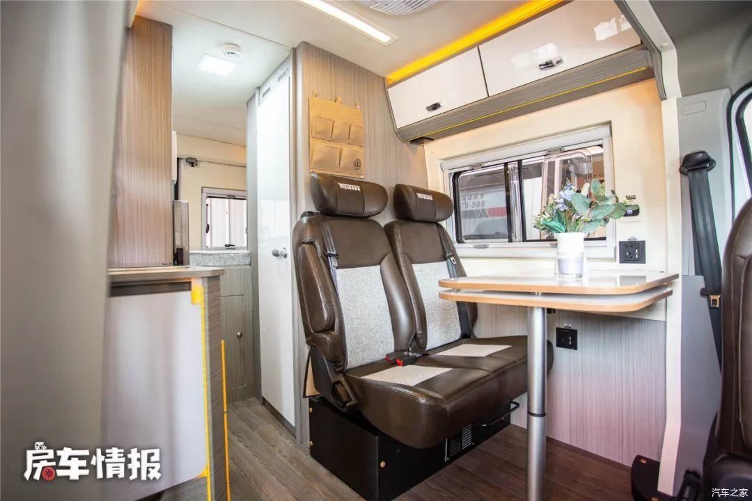  『汽车』开房车旅行担心没电？这款V90房车能用汽车充电桩，电器随便用