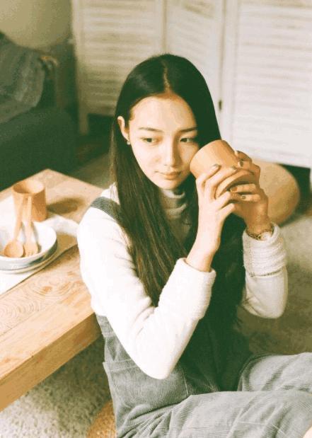 素颜比化妆还好看的人有这3个特征！你的素颜美吗？