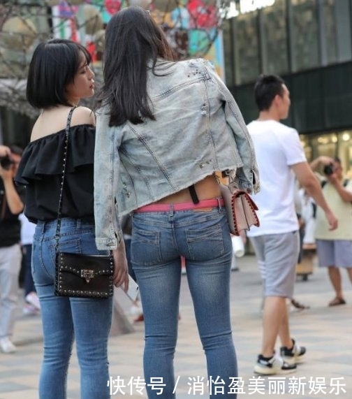 【明星】街拍傲人身材简单穿,性感装扮胜过明星!