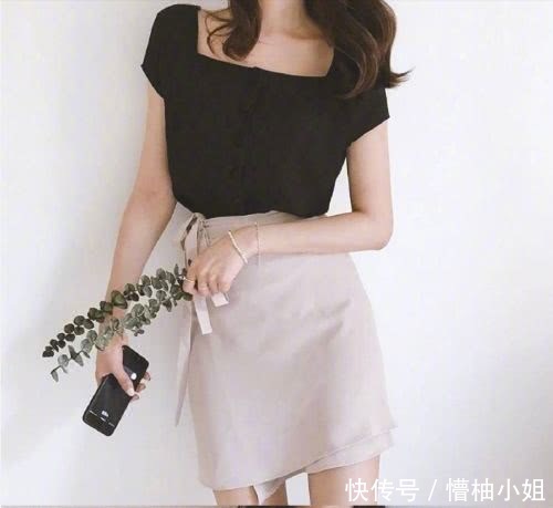 性感短裙穿搭经 大秀身材的曲线