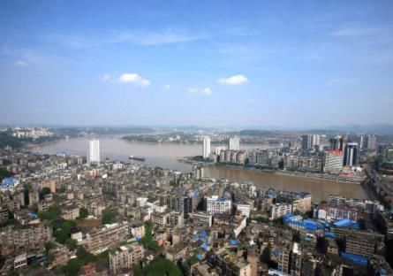 四川最气愤的城市:每年接待游客近五千万,却火车高铁一个都没有