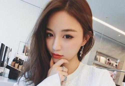 “仙女烫”已过时！现在流行“半圈烫”，秒变初恋脸！