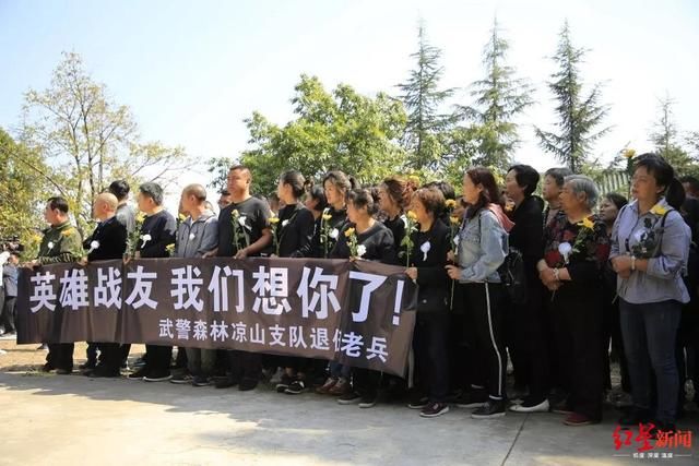 最后看一眼故乡！烈士张浩回家，西昌数万群众迎接