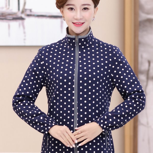 看完这些时髦的上衣，风衣妈妈都不想穿了，太洋气又减龄