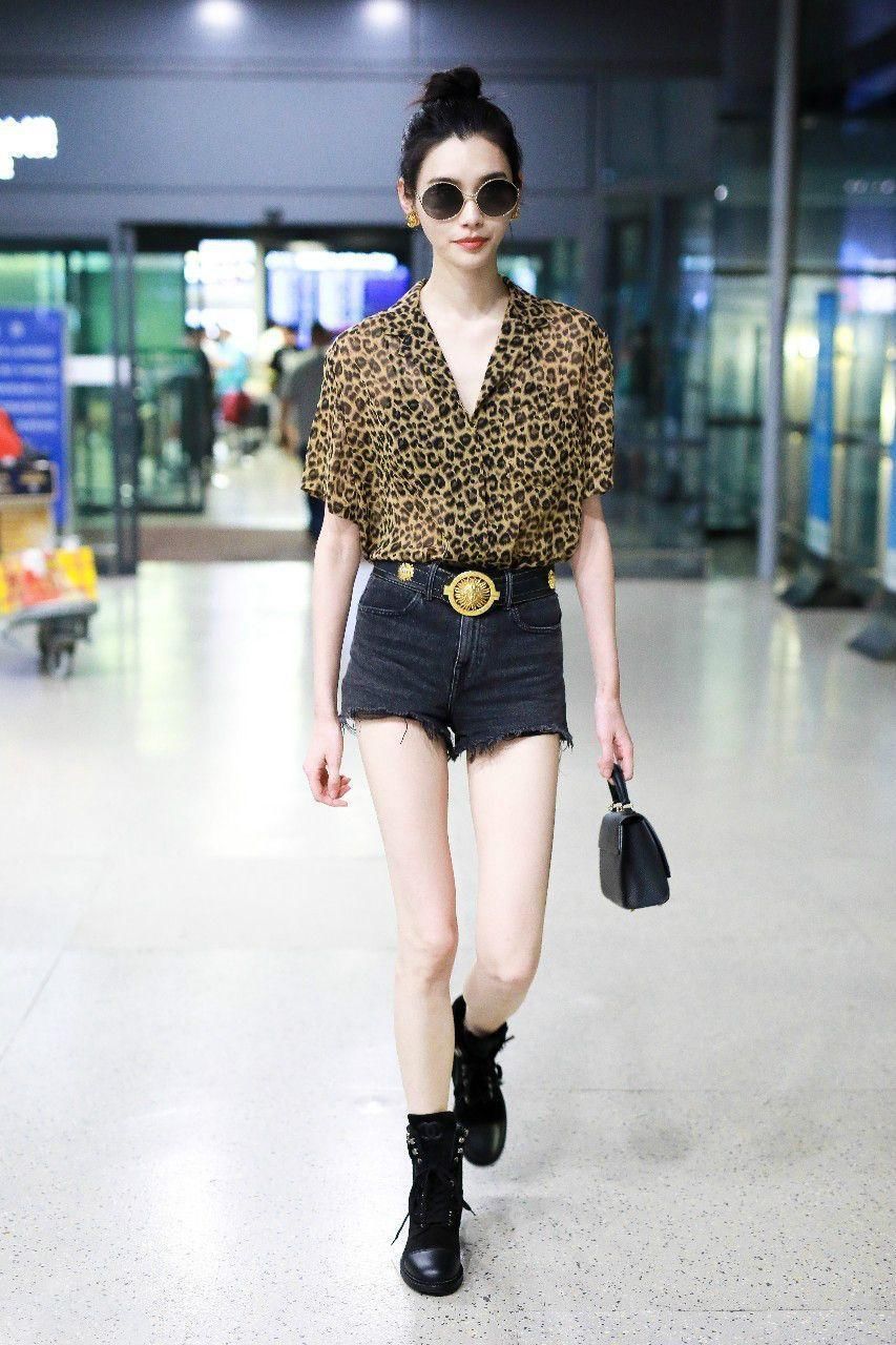 奚梦瑶你还是多吃点饭吧，瘦的衣服都撑不起来了!