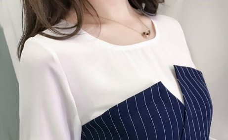 奔4媳妇很会打扮，立秋后穿这A字裙，穿上美的惊人，满满女神范