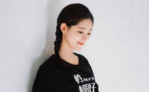 祝绪丹这么穿，可比成都小姐姐甜多了