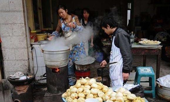  尝试@不想种地可以尝试这几个项目，在老家农村就能做，据说很赚