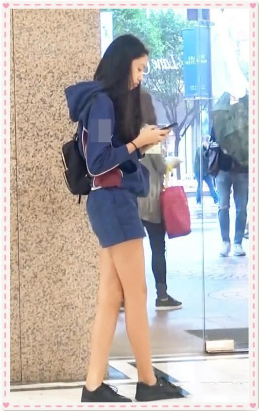 任达华13岁女儿出席时装周,大长腿堪比超模,网友直呼:基因强大